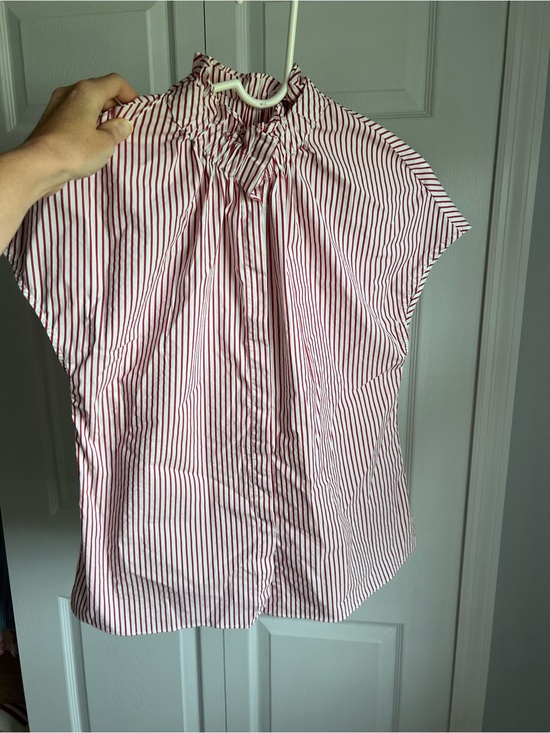 Tuckernuck Tops - Tuckernuck Pompander Place Red & White Striped Short-Sleeve Blouse